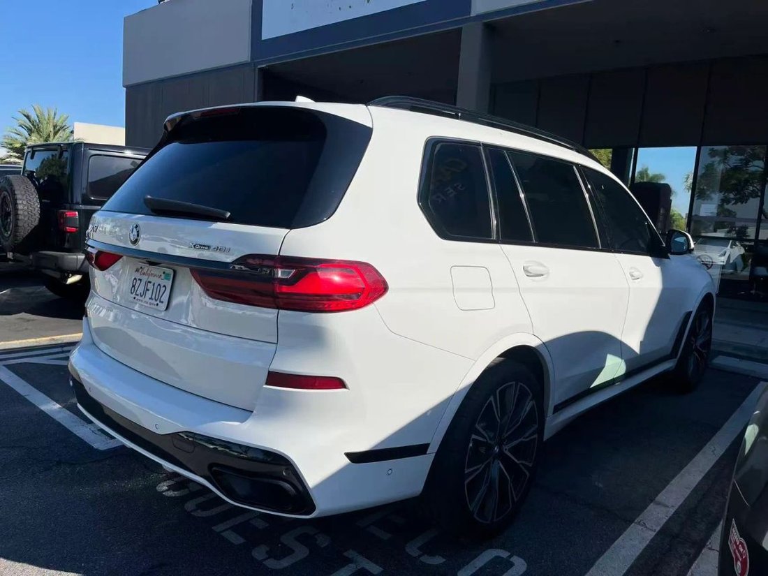 Suv in Costa Mesa, CA, United States 2 - 19049828