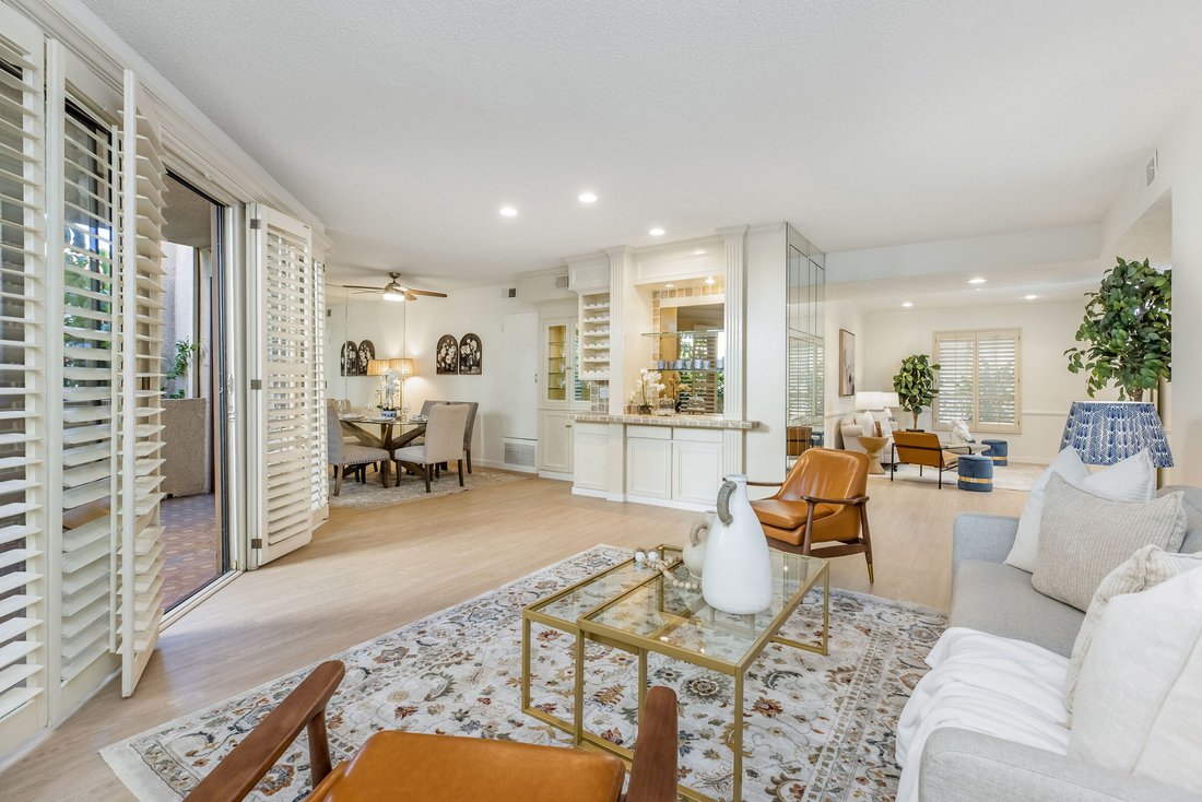 Condo in Los Angeles, California, United States 1 - 19050254