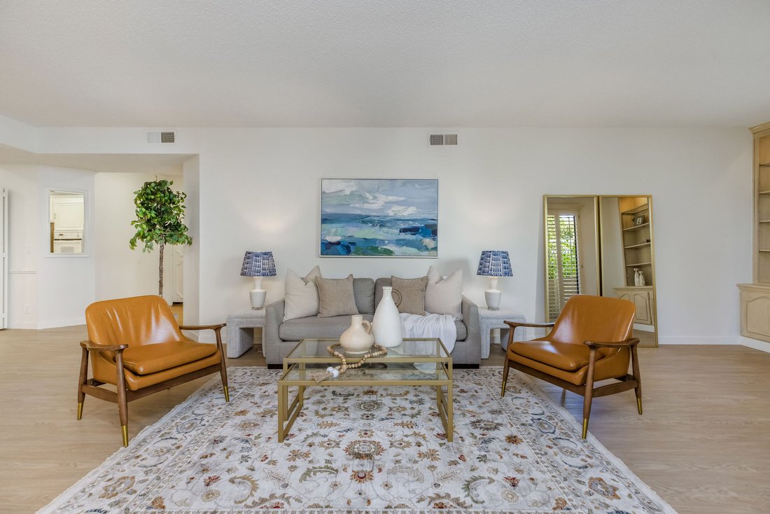 Condo in Los Angeles, California, United States 3 - 19050254