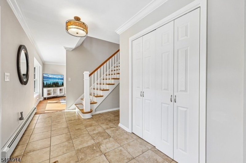 House in Wayne, New Jersey, United States 4 - 19050511