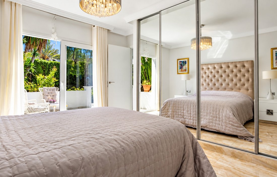 Villa en Elviria-Cabopino, Marbella, España 5 - 19050524