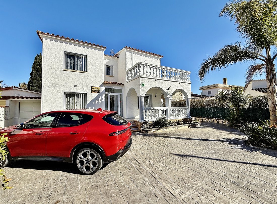 Villa en Ampuriabrava, Cataluña, España 1 - 17508868