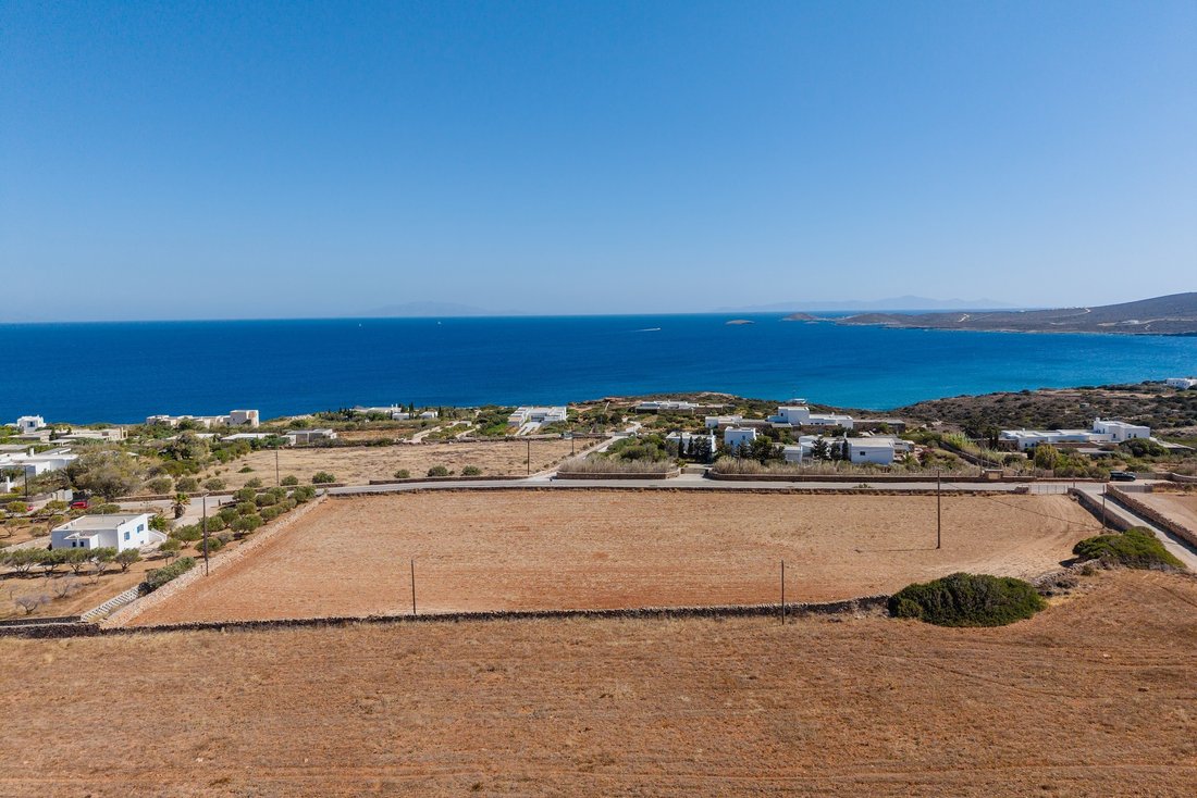 Land in Antiparos, Aegean, Greece 1 - 19050556