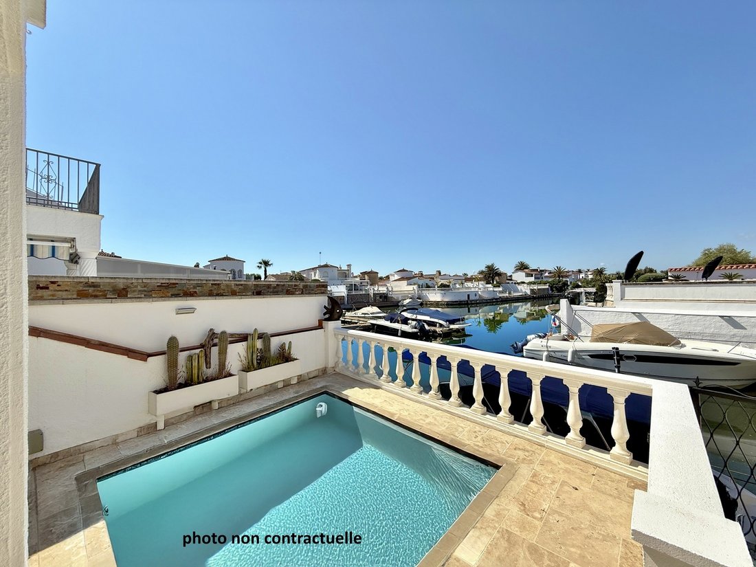 Villa en Ampuriabrava, Cataluña, España 3 - 16555934