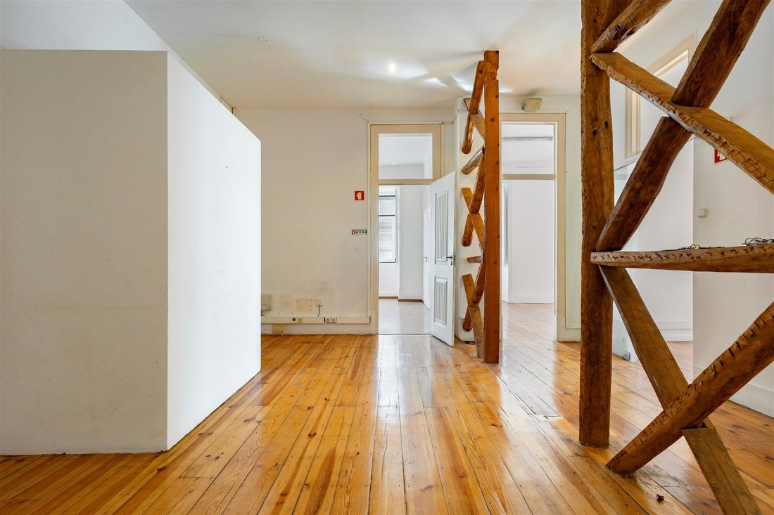 Apartment in Arroios, Lisbon, Portugal 2 - 19050587