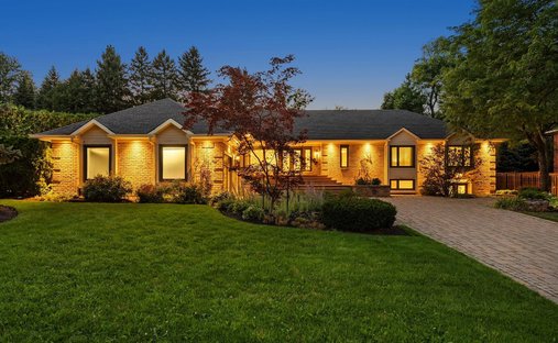 House in Burlington, Ontario, Canada 1