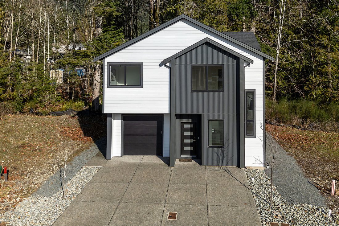 Haus in Lake Cowichan, Britisch-Kolumbien, Kanada 1 - 18635051