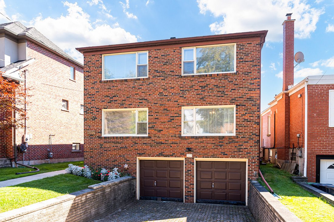House in Toronto, Ontario, Canada 4 - 19050704