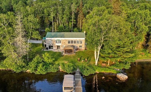 Casa a La Macaza, Québec, Canada 1