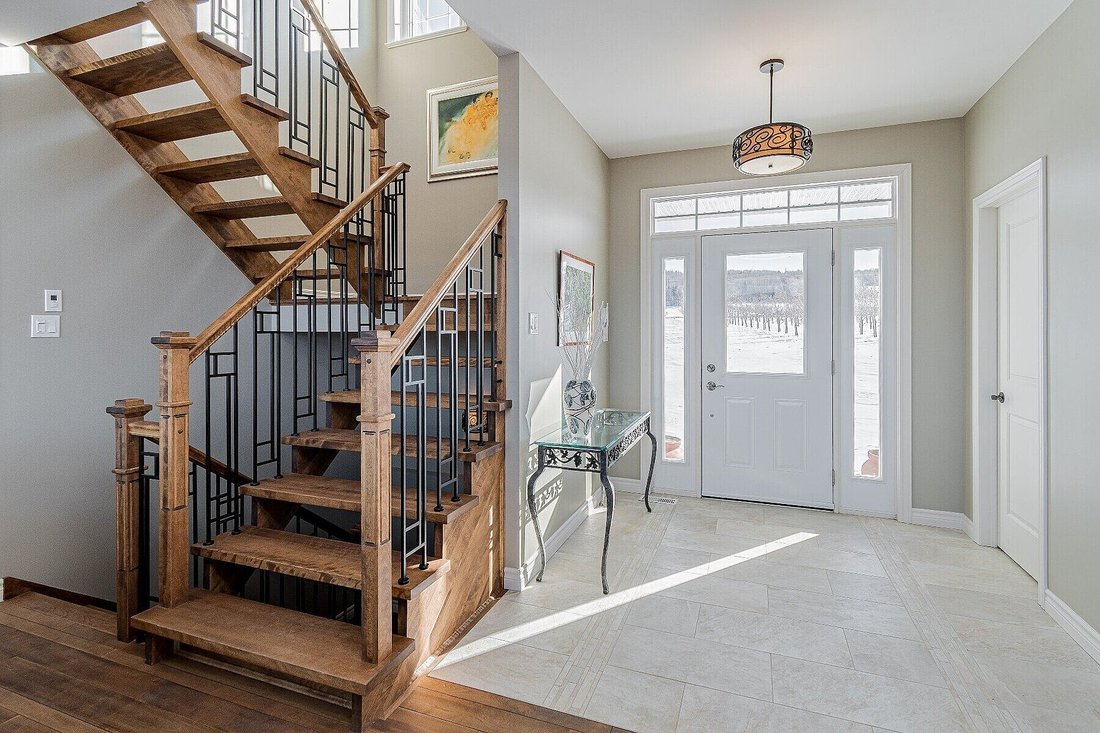 House in Sainte-Famille, Quebec, Quebec, Canada 3 - 18238665