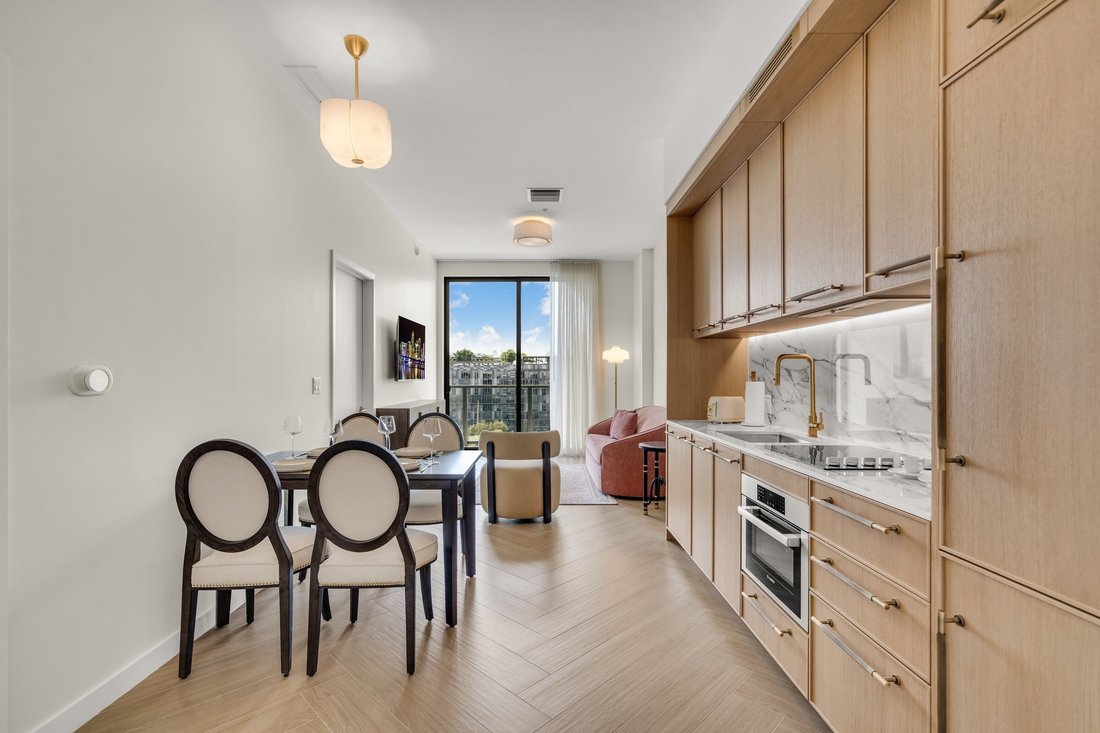 Condo in Miami, Florida, United States 5 - 19050593