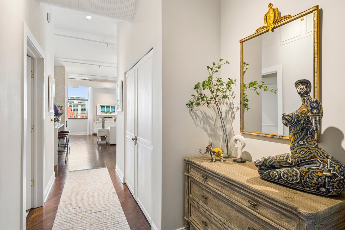Condo in Chicago, Illinois, United States 2 - 19050679