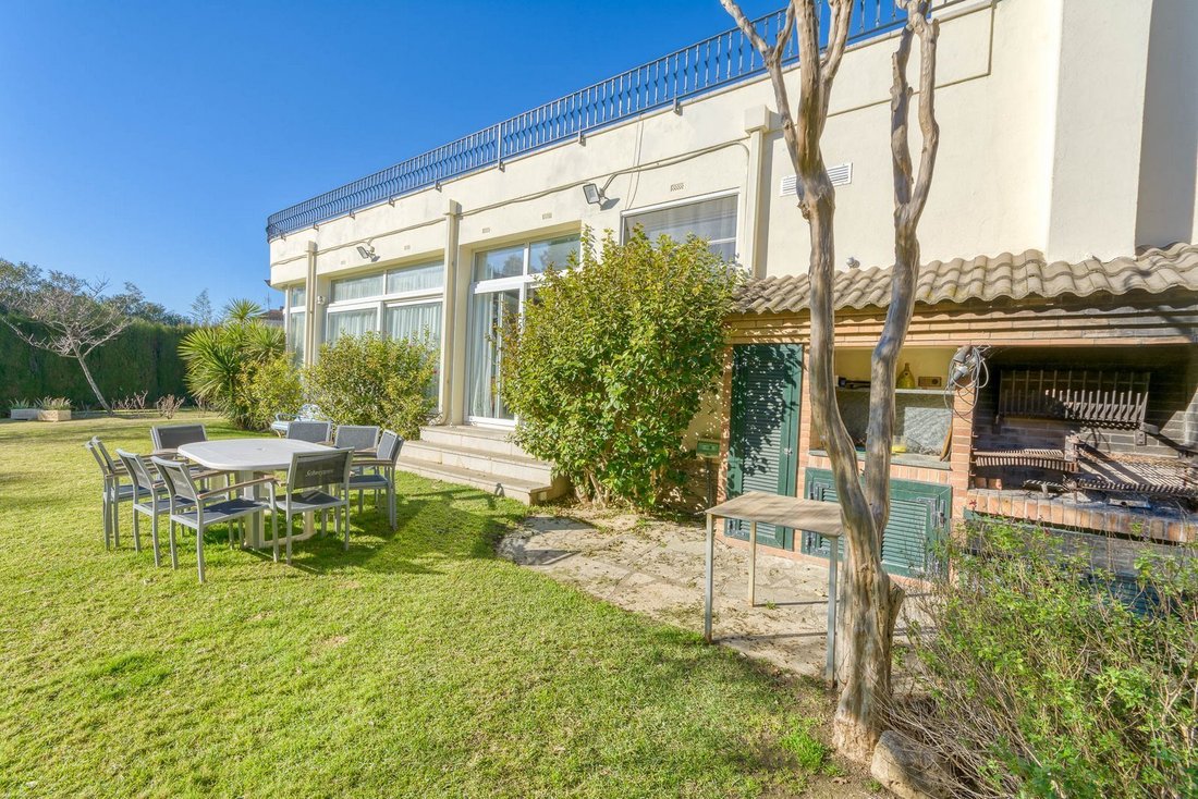 Villa in Roses, Catalonia, Spain 3 - 16544746