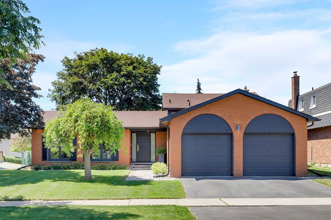 Haus in Oakville, Ontario, Kanada 1 - 18083869