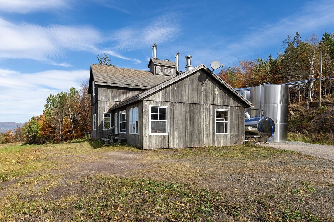 House in Sainte-Famille, Quebec, Quebec, Canada 5 - 18212997