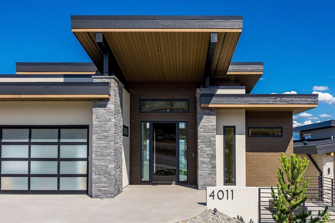 House in West Kelowna, British Columbia, Canada 3 - 16043670