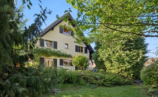 House in Le Mont-sur-Lausanne, Vaud, Switzerland 1