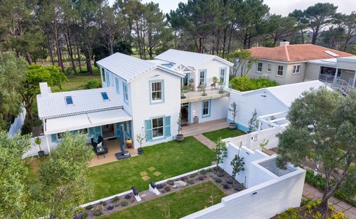 House in Fernkloof Estate, Western Cape, South Africa 1