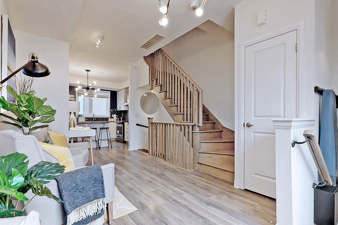 Townhouse in Toronto, Ontario, Canada 5 - 16566346