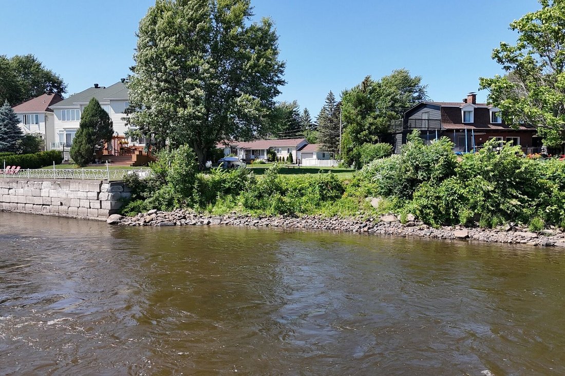 Terreno a Laval, Québec, Canada 4 - 17835808