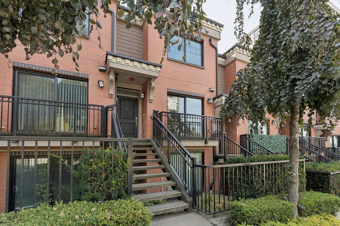 Townhouse in New Westminster, British Columbia, Canada 2 - 18789418