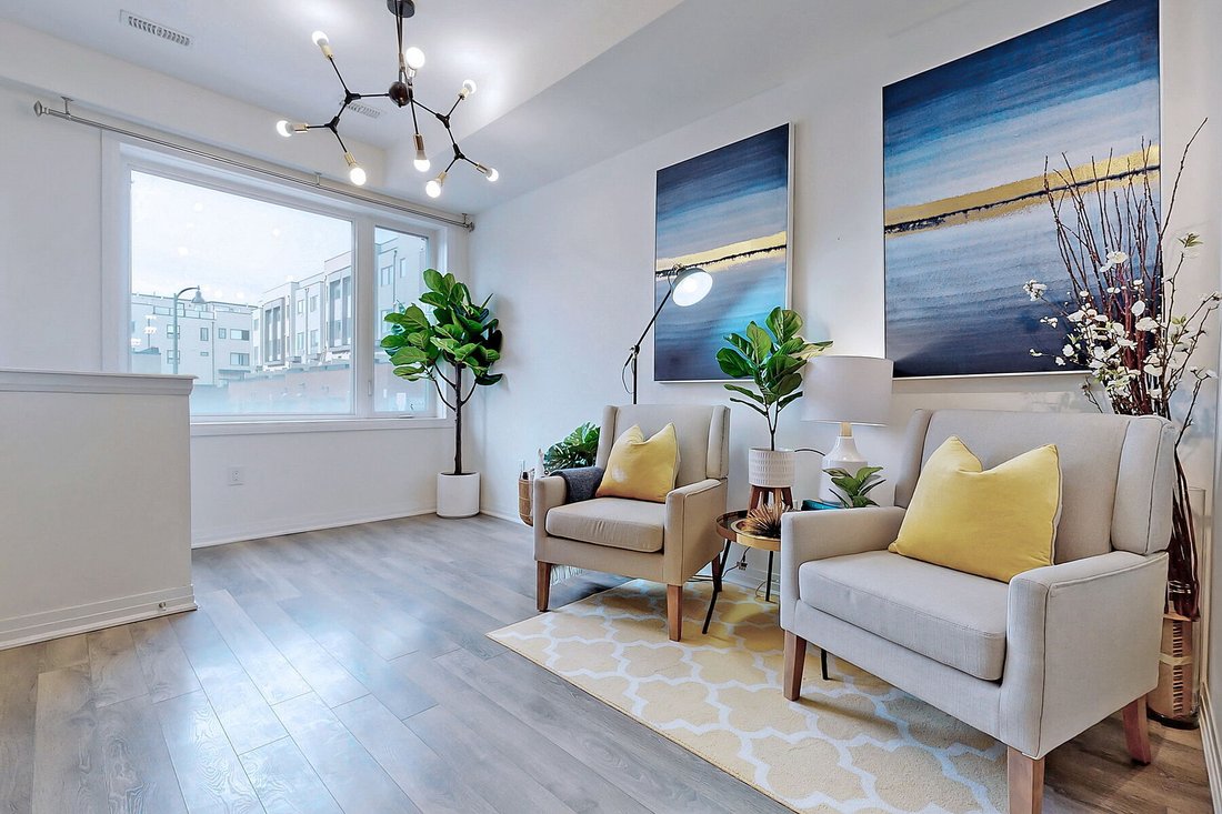 Townhouse in Toronto, Ontario, Canada 3 - 16566346