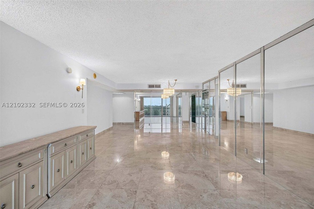 Condo in Miami Beach, Florida, United States 3 - 19051182