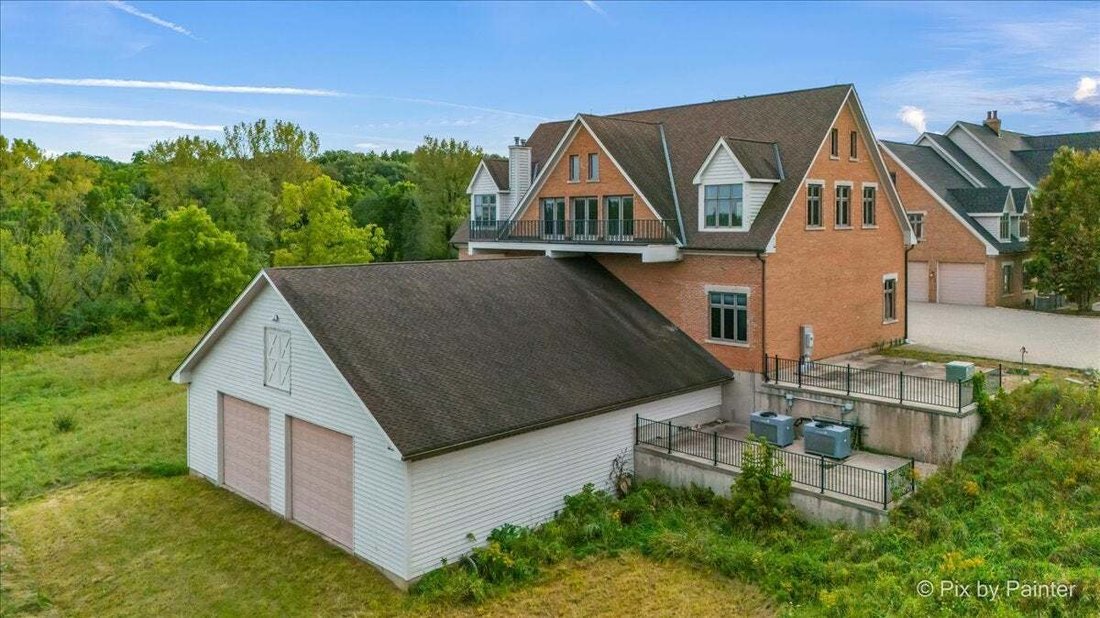 House in Campton Hills, Illinois, United States 4 - 19054542