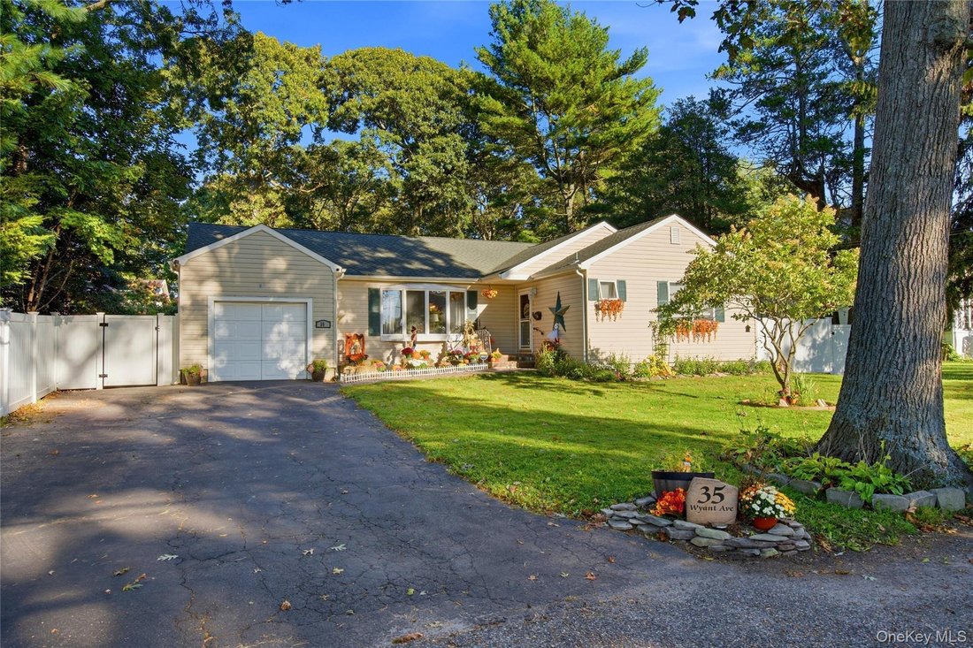 Casa en Lake Ronkonkoma, Nueva York, Estados Unidos 2 - 19056241