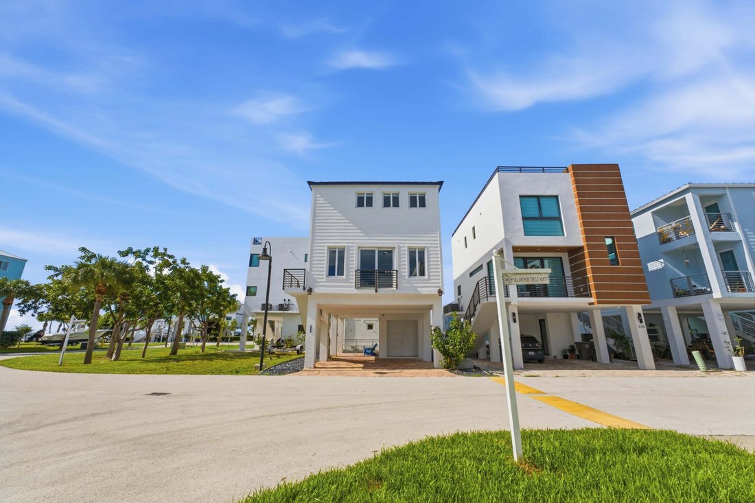 Casa en Key Colony Beach, Florida, Estados Unidos 2 - 19053536