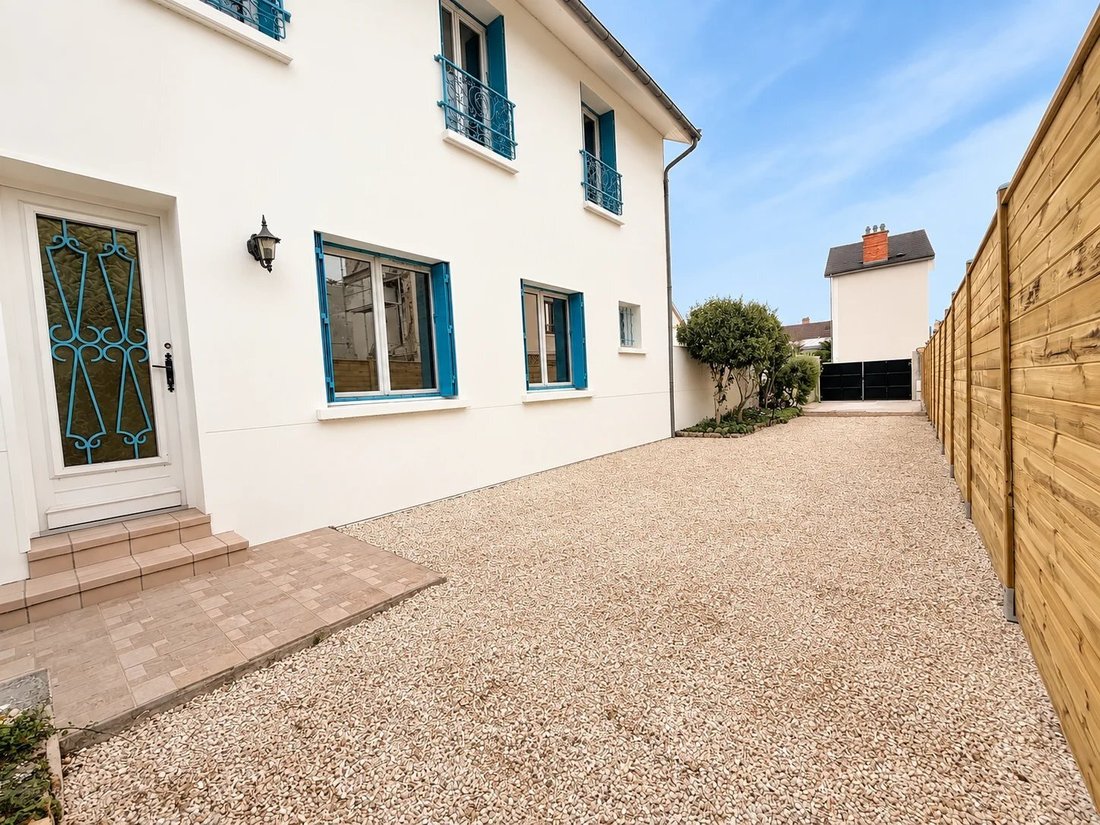 House in Centre Ville, Croissy-sur-Seine, France 1 - 19029969