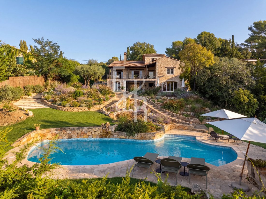 Villa in Mougins, Provence-Alpes-Côte d'Azur, France 1 - 19051737