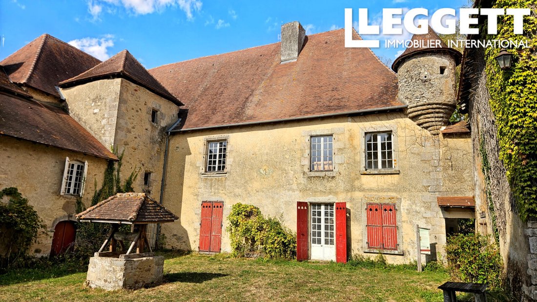 Schloss in Pageas, Neu-Aquitanien, Frankreich 1 - 19055338