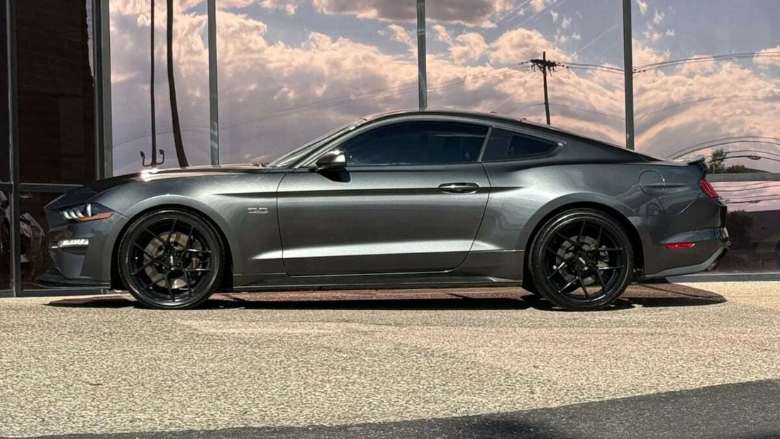 Coupe in Tucson, AZ, United States 5 - 19051827