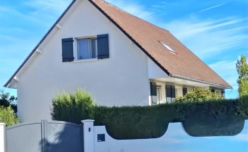 House in Les Essarts-le-Roi, Ile-de-France, France 1