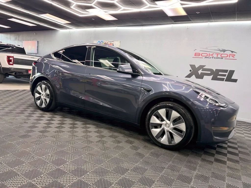 Suv in Las Vegas, NV, United States 2 - 19055830