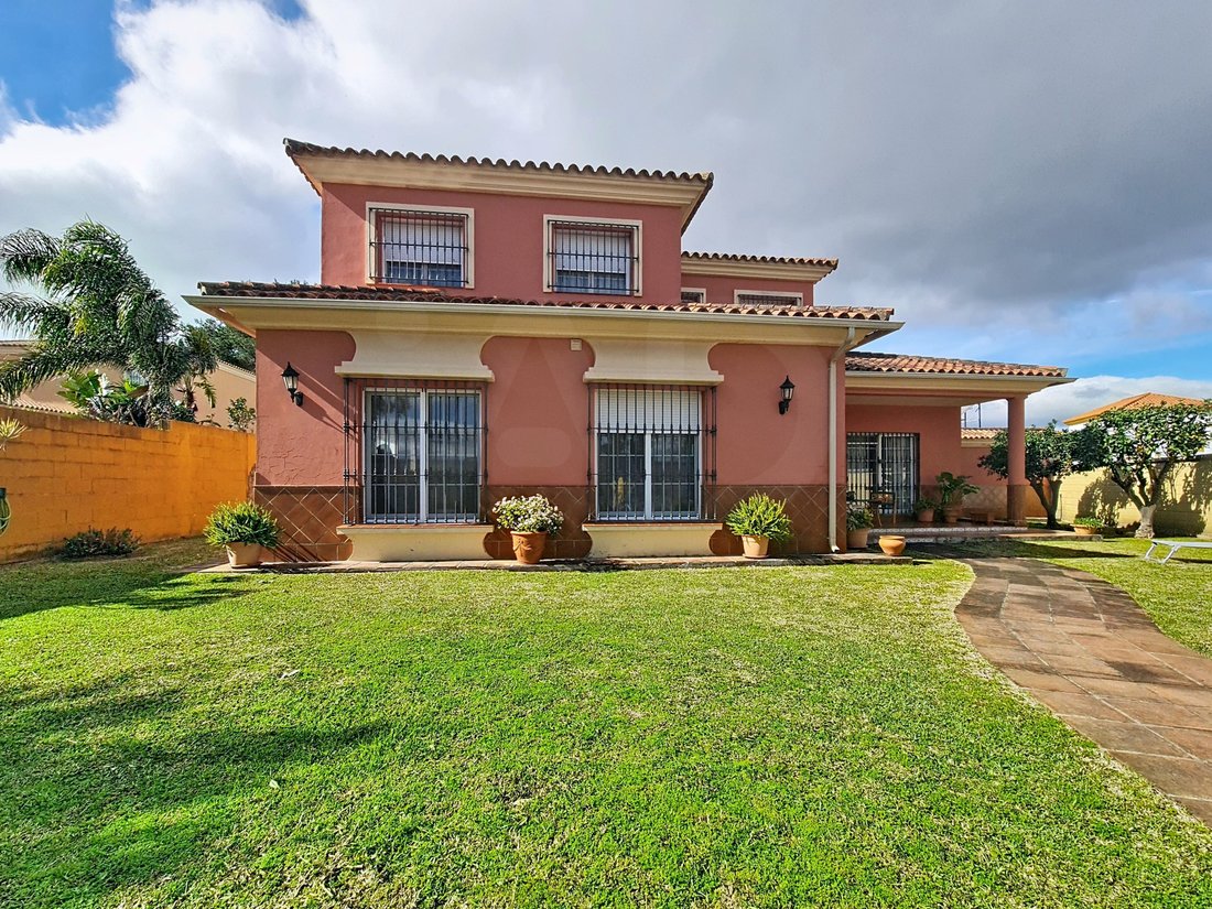Chalet in Algeciras, Andalusia, Spain 3 - 19055463