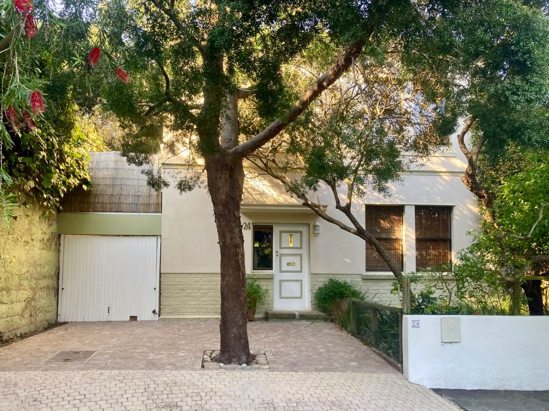 House in Tamboerskloof, City Bowl, Cape Town 1 - 19052611