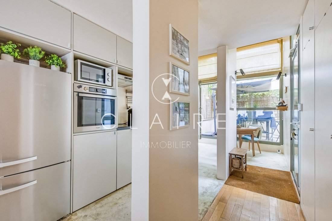 Apartment in Lorette-Martyrs, Paris 9e Arrondissement, Paris 4 - 19054602