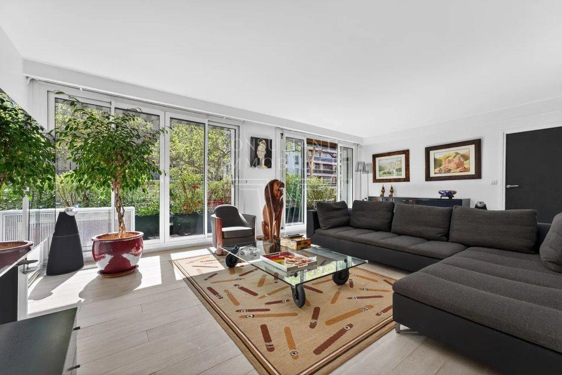 Apartment in Dupleix-Motte Picquet, Paris 15e Arrondissement, Paris 2 - 19051594