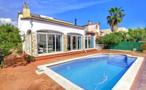 Chalet in Lloret de Mar, Katalonien, Spanien 1