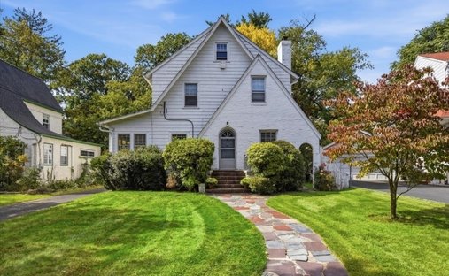 House in Millburn Twp., New Jersey, United States 1
