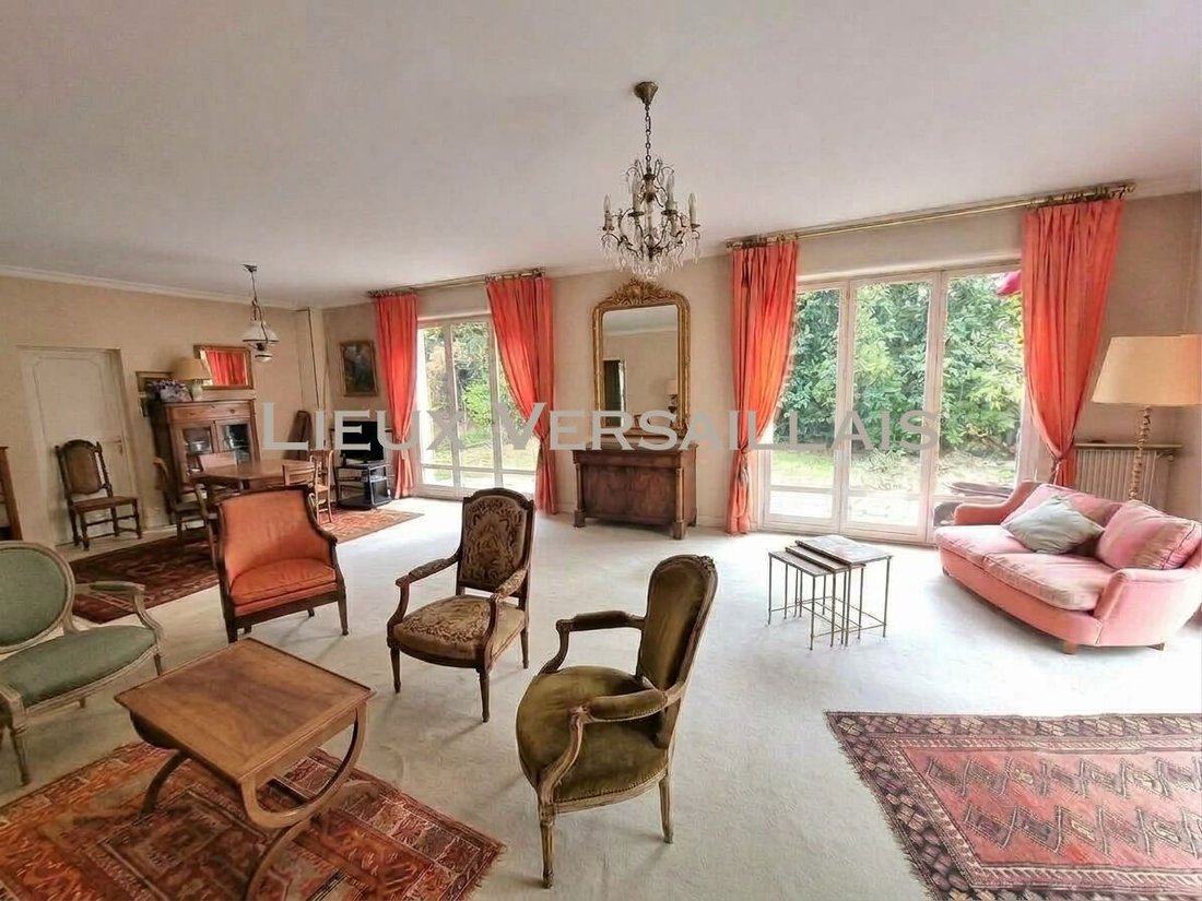 House in Domaine National du Château, Versailles, France 2 - 19055153