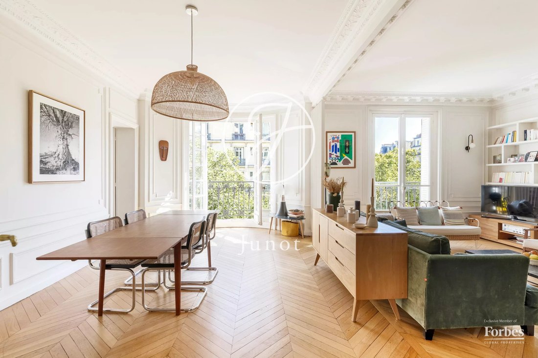 Apartment in Montmartre, Paris 18e Arrondissement, Paris 5 - 19052123