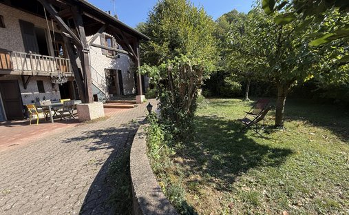 Casa a Frange Verte-Commanderie, Echirolles, Francia 1