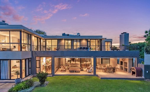 Casa en Hurlingham, Glenadrienne, Gauteng 1