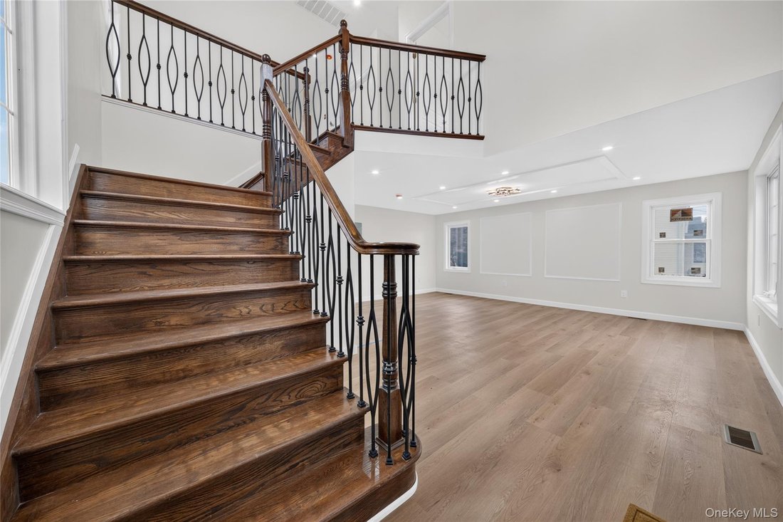 Casa en New Hyde Park, Nueva York, Estados Unidos 4 - 19051001