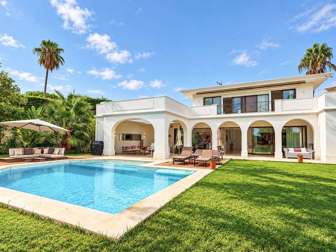 Villa en Vieille Ville, Antibes, Francia 1 - 18645068