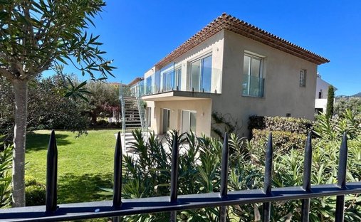 Maison à Sud, Cavalaire-sur-Mer, France 1