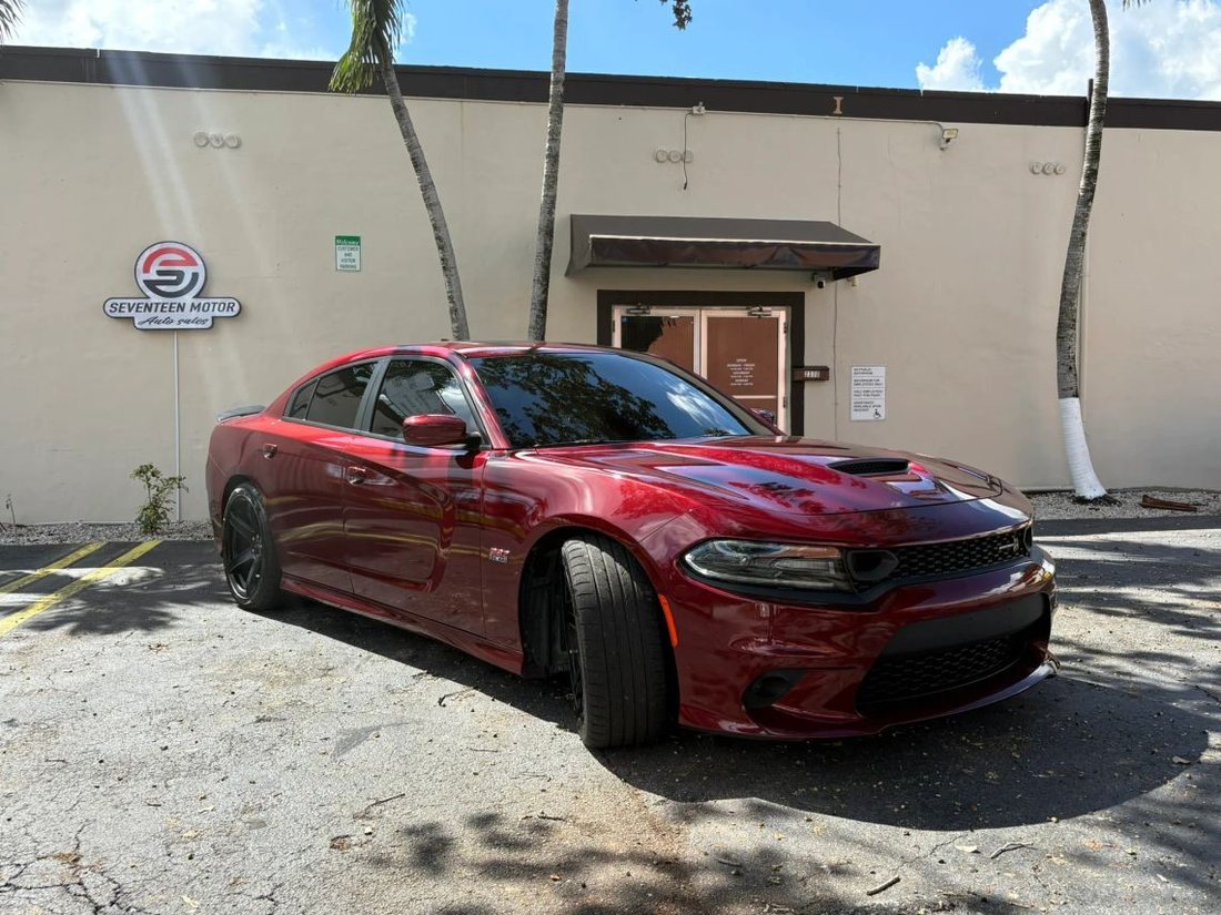 Sedan in Miami, FL, United States 3 - 19055920